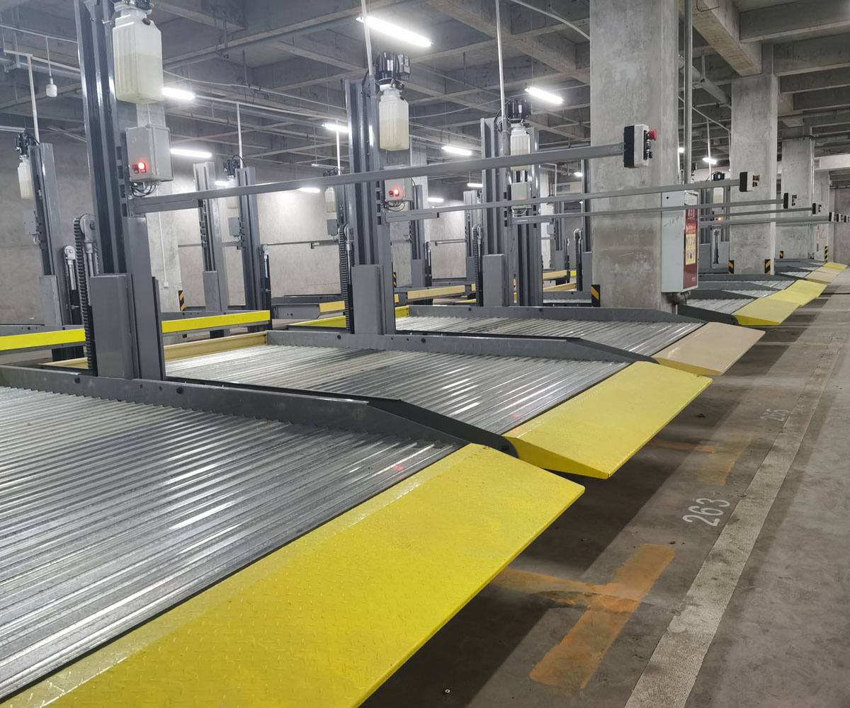 岑鞏四柱簡易升降類機械停車場廠家