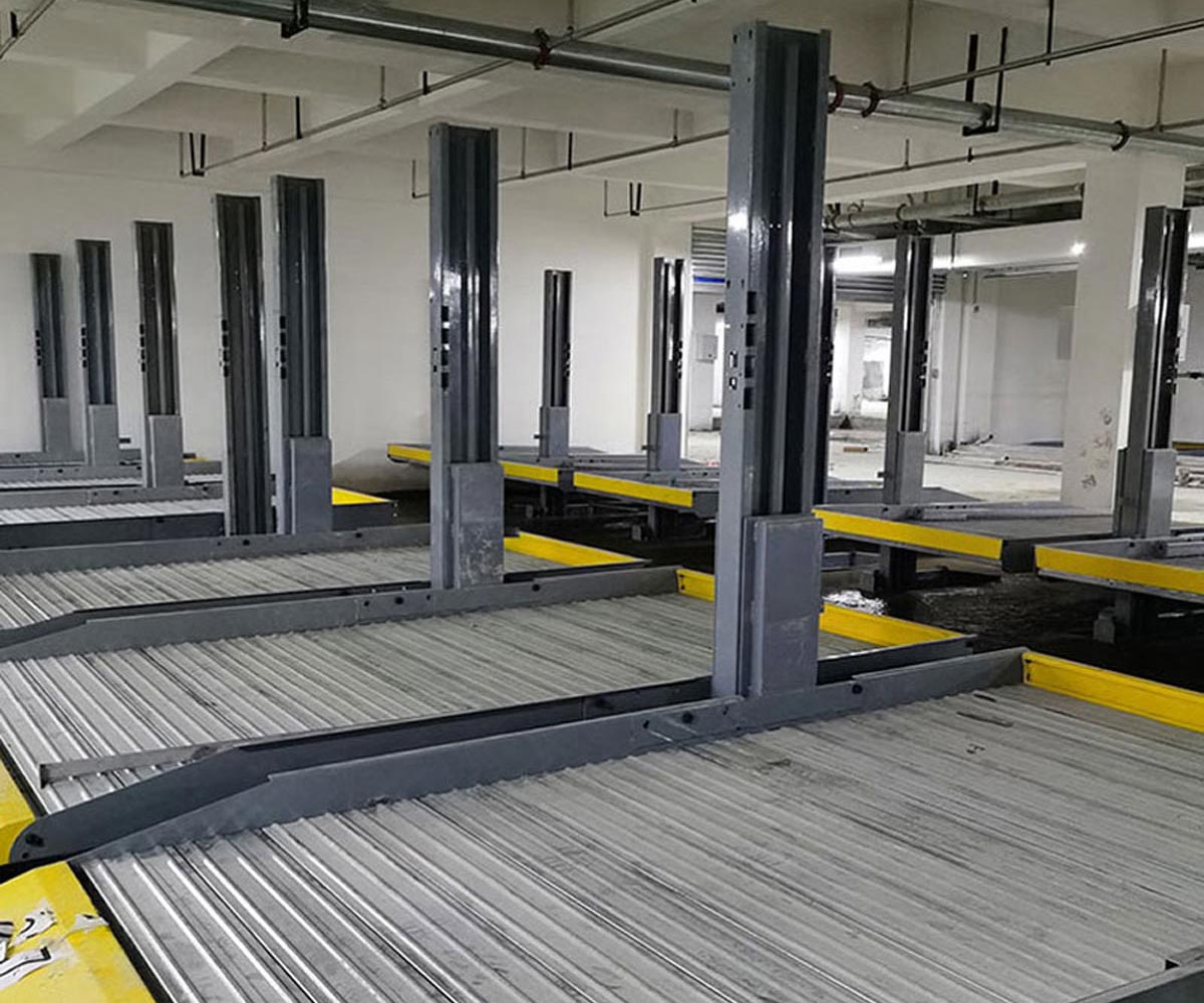 四柱簡易升降類機械停車位安裝.jpg